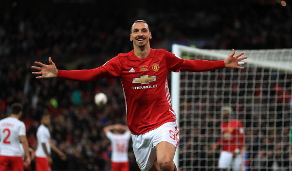 Zlatan-Ibrahimovic-ar-pa-vag-att-atervanda-till-Manchester-United